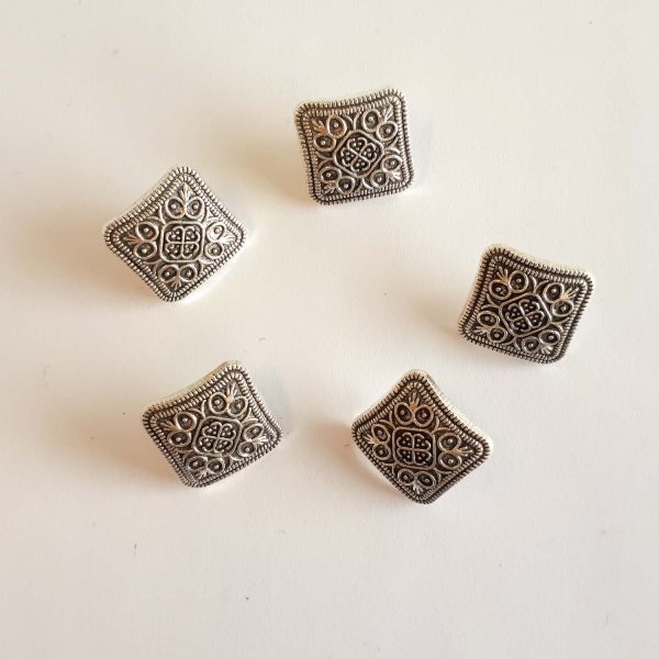Square buttons silver